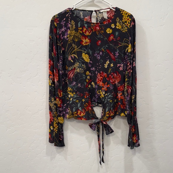 H&M Tops - H&M Flare Sleeve Blouse